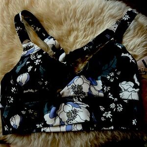 Jessica Simpson purple impression moda floral sport bra size medium
